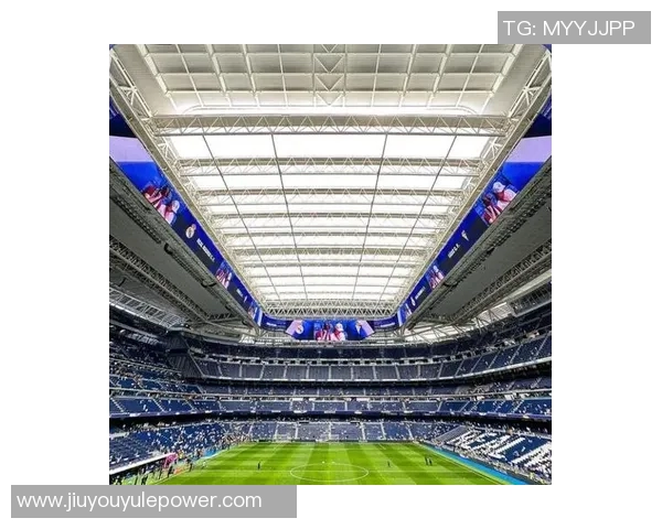 皇马伯纳乌看台巨型TIFO展现伟大精神迎战巴萨