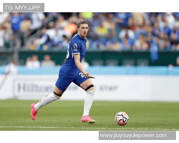 英格兰太太团成员归来加拉格尔模特女友分享生活点滴感慨万千